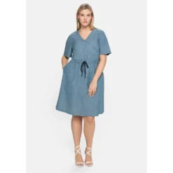 Sheego Blusenkleid »Kleid«, In Wickeloptik, Mit Bindeband -Deutschland Glanz Dame Verkaufs-Shop 6a71ef52843a3d3b0f42f62d11ae8661